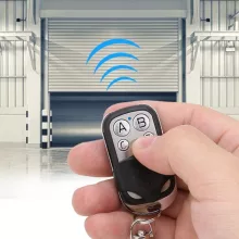 Telecomandă pentru poartă
