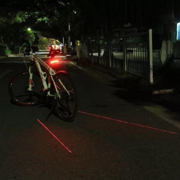 Lumină bicicletă, lampă bicicletă, lumină spate bicicletă cu funcție de semnalizare