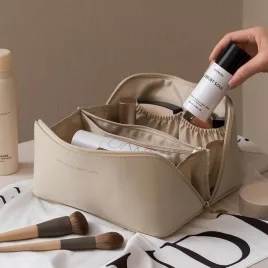 Geantă cosmetică, trusă de toaletă pentru călătorii