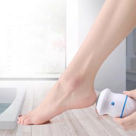 Răzuitor electric pentru tălpi și călcâie