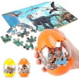 Puzzle cu dinozauri în ou