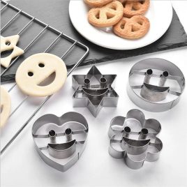 Set decupatoare pentru biscuiți Smiley (4 buc.)