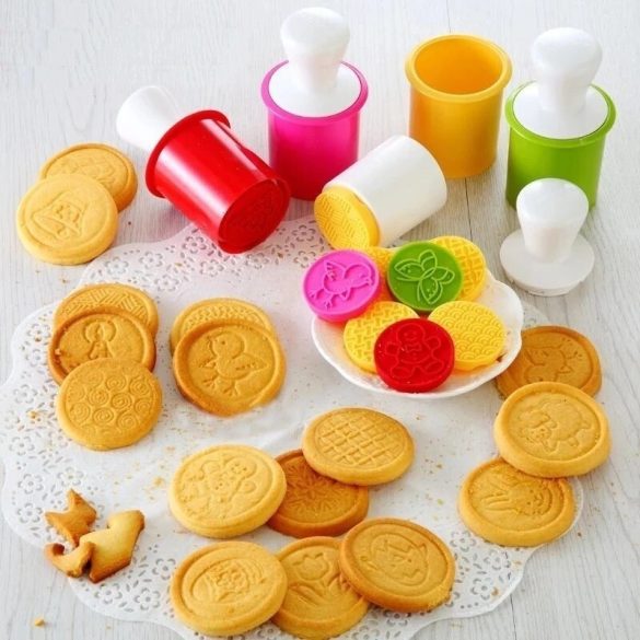 Decupator și ștanțator pentru biscuiți