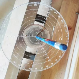 Linie de 20 cm pentru cerc, cu găsitor de centru