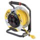 STANLEY SXECCM2FASE tambur metalic exterior, 25 m, protecție IP44, ghidaj cablu, tambur și suport metalic robust, cablu H07RN-F 3G1,5 mm²