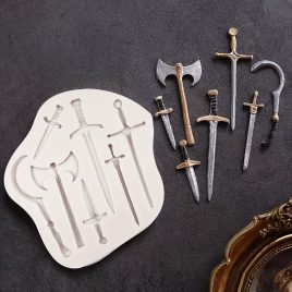   Forme din silicon pentru săbii, arme și topoare pentru decorarea torturilor cu fondant