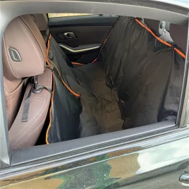   Husă auto impermeabilă și rezistentă la pete pentru câini - Covoraș antiderapant, ușor de curățat, pentru protecția banchetei din spate