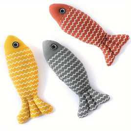 3 jucării din pluș în formă de pește pentru pisici