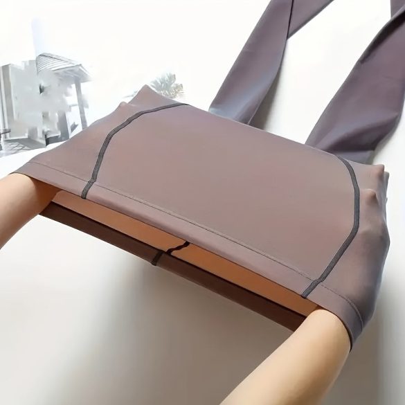 Ciorapi transparenți falși