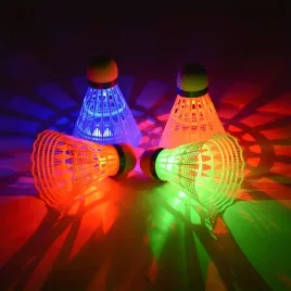 Set de 4 fluturași fosforescenți pentru badminton