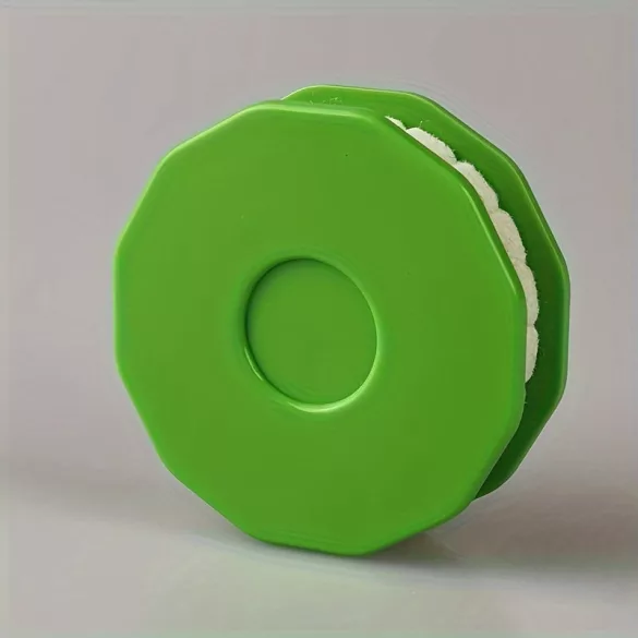 Dispozitiv portabil pentru ungere lanț bicicletă