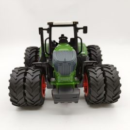 Tractor de jucărie cu opt roți simulată