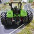 Tractor de jucărie cu opt roți simulată