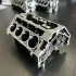 Organizator de birou în formă de bloc motor V8 Mini
