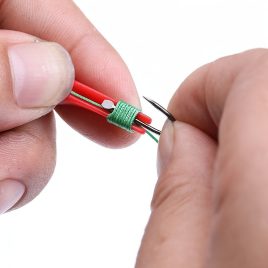 1 buc. dispozitiv pentru legat noduri de pescuit