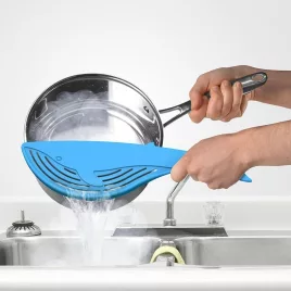 Filtru în formă de balenă